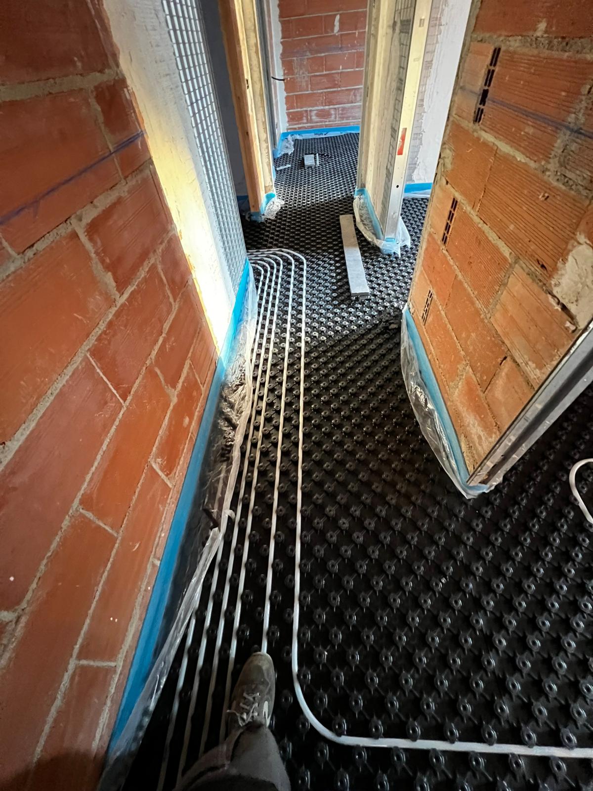 Sustitución radiadores antiguos por baja temperatura en piso 95m² Terrassa